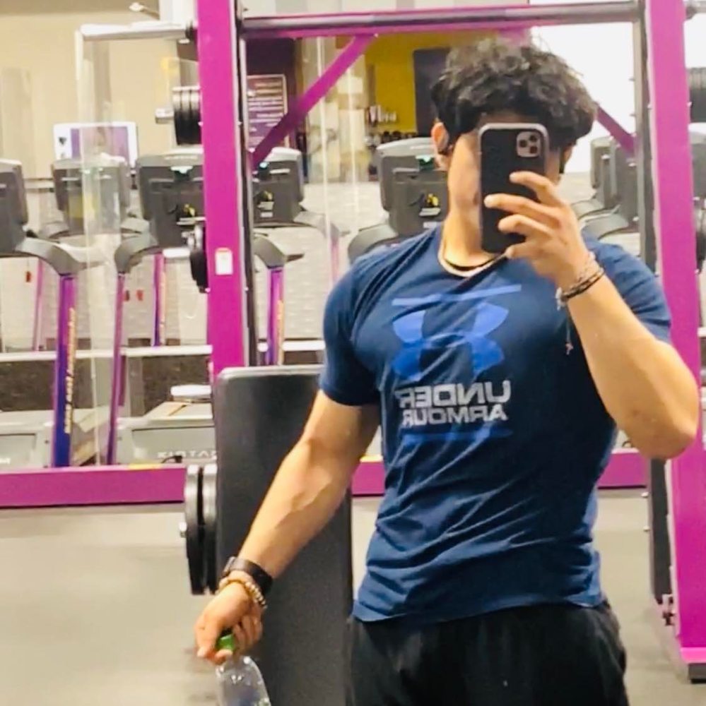 Meet your Posher, Edwin amisaday